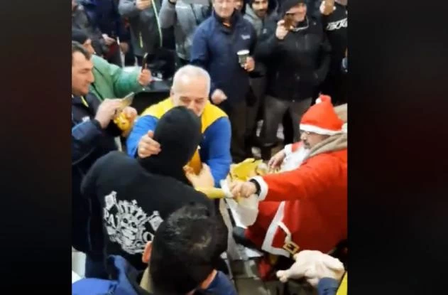 Ν. Μηχανιώνα: Η επική καζούρα Αρειανών σε ΠΑΟΚτσήδες στην ιχθυόσκαλα (βίντεο)